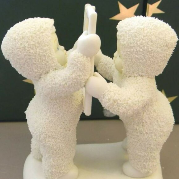 Collection of 10 Snowbabies - Picture 9 of 10